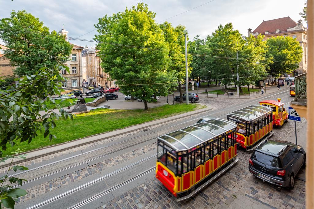 Crystal Apartments Lviv Eksteriør bilde